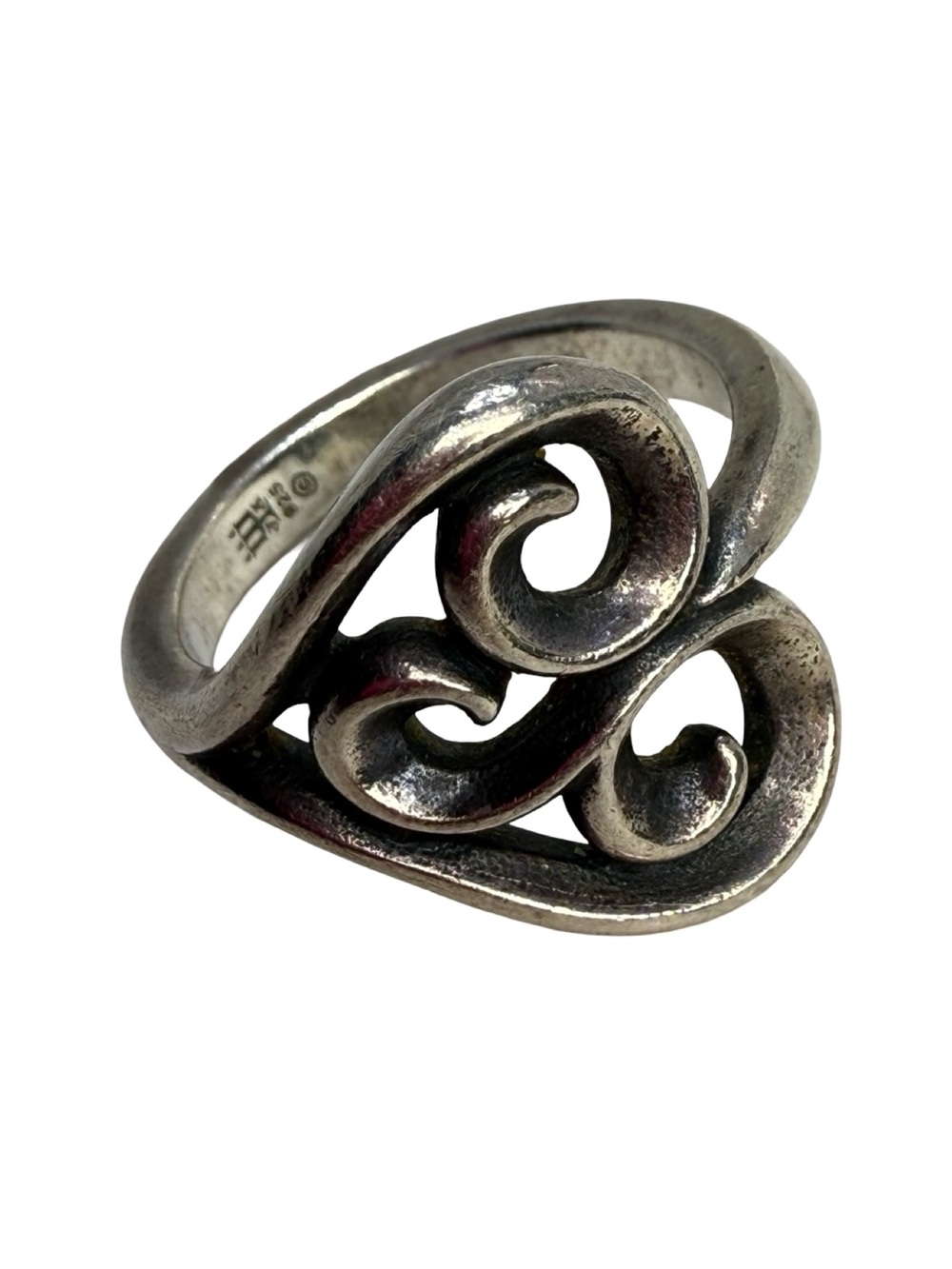 Title: Retired James Avery Sterling Silver Swirl Heart Ring - Size 6